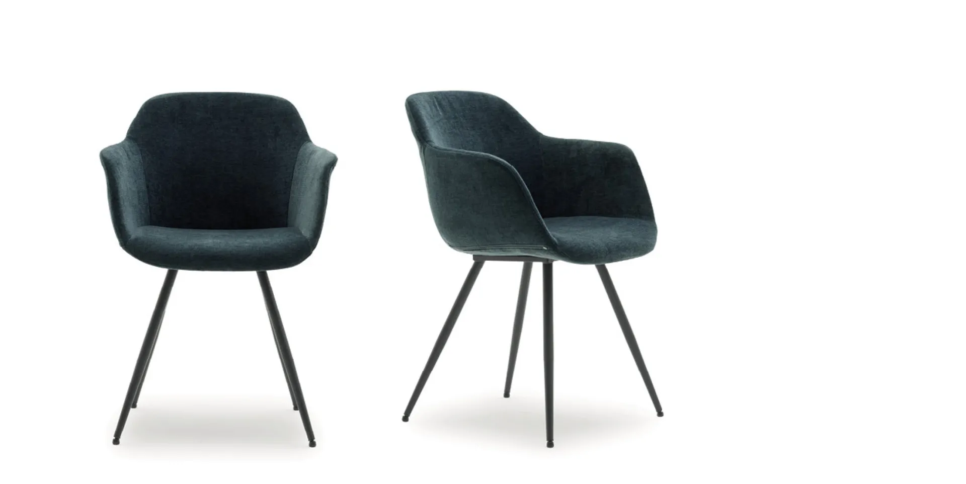 Poltroncina Dreamy Devina Nais blu su fondo bianco