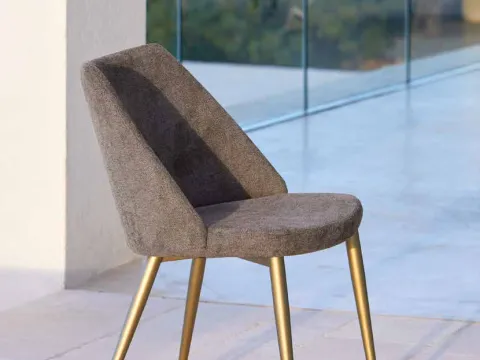 Vai alla foto 1