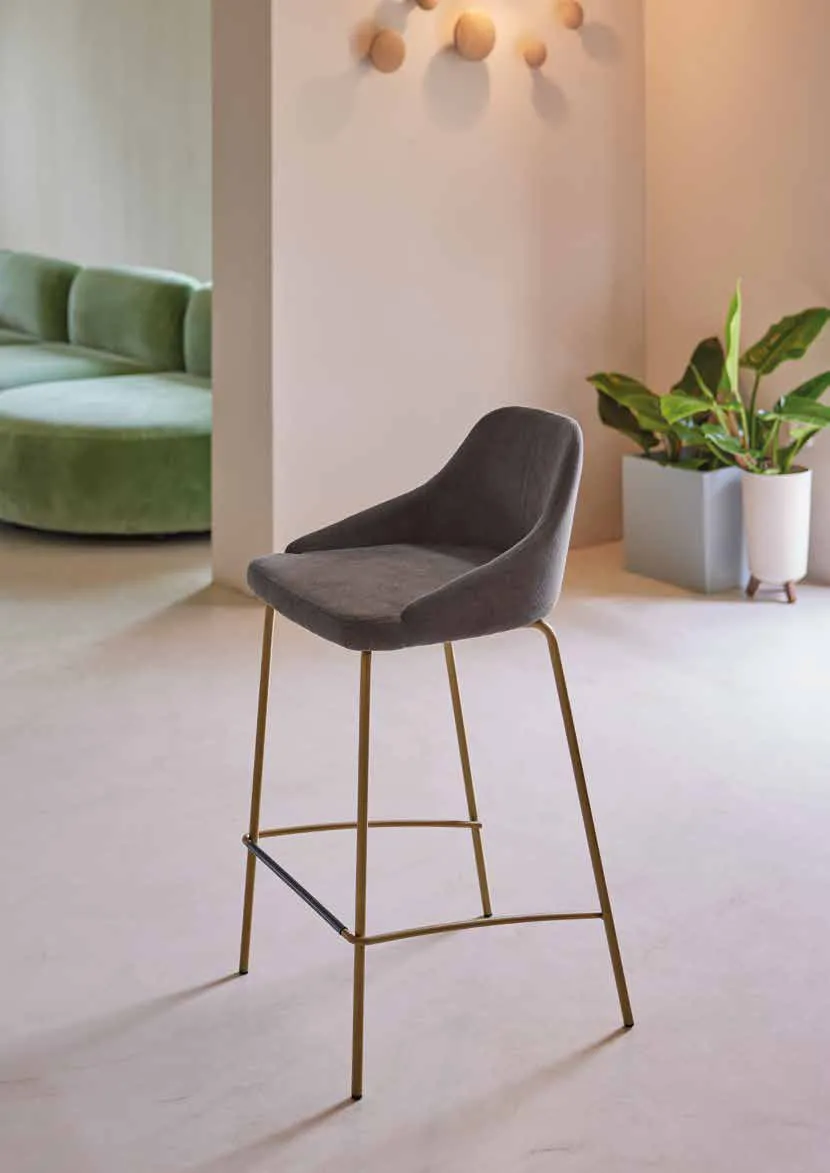 Sgabello imbottito Nelson Friulsedie in tessuto grigio con gambe oro antico