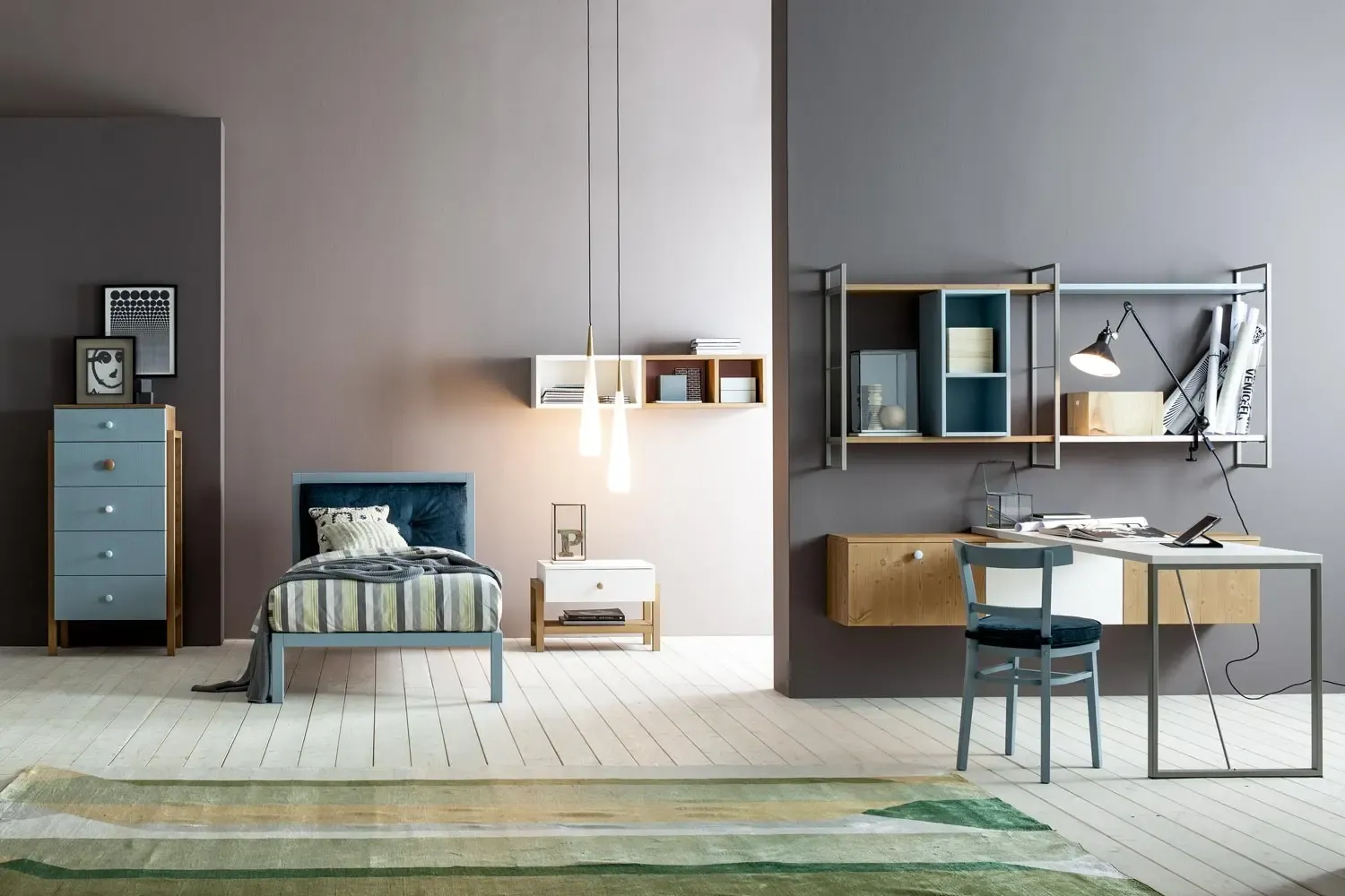 Cameretta Urban Time Cobalto Callesella con settimanale azzurro, letto singolo e zona studio