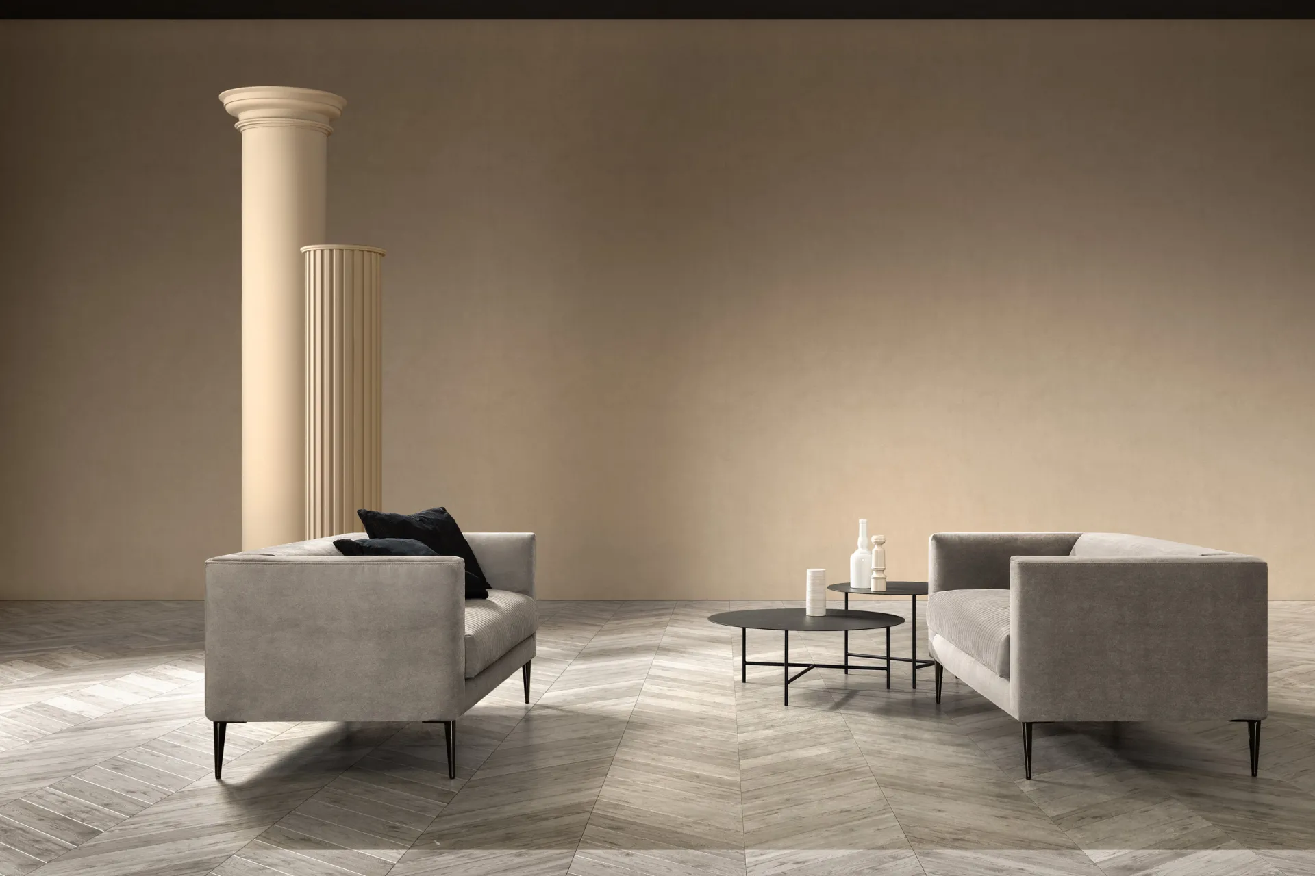 Due sedute Synthesis Samoa a due posti in tessuto grigio chiaro, su gambe sottili, con colonne sullo sfondo