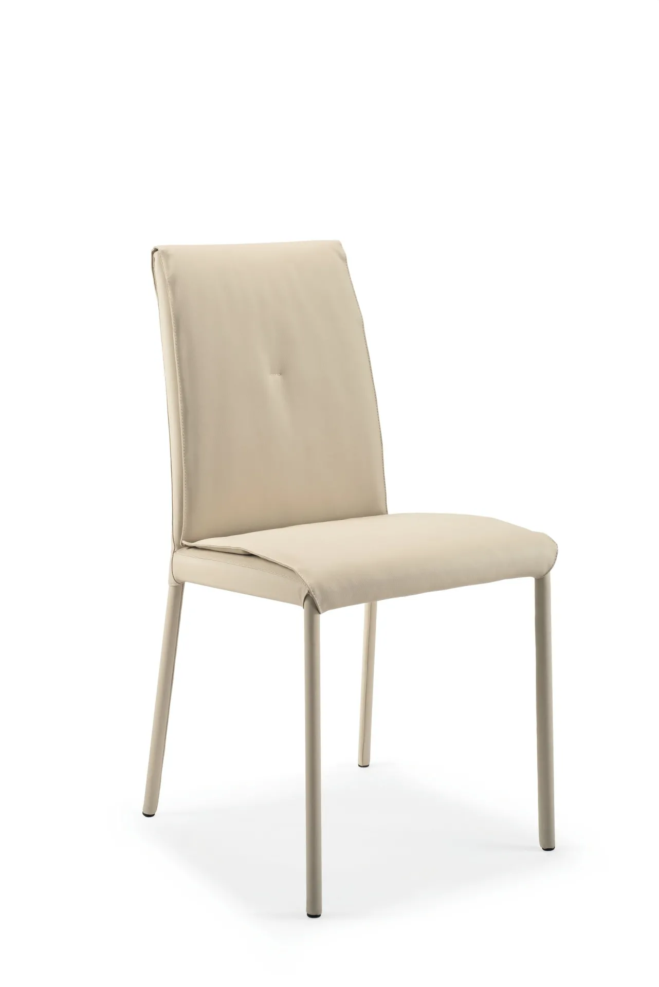 Sedia Blazer Scavolini tortora su fondo bianco, con gambe rivestite in tessuto