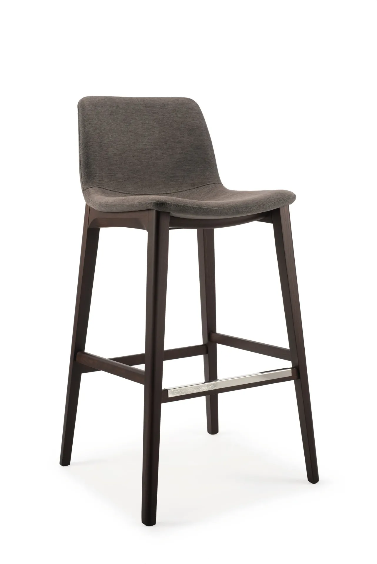 Sgabello Boutique Scavolini grigio con gambe scure visto di tre quarti su fondo bianco