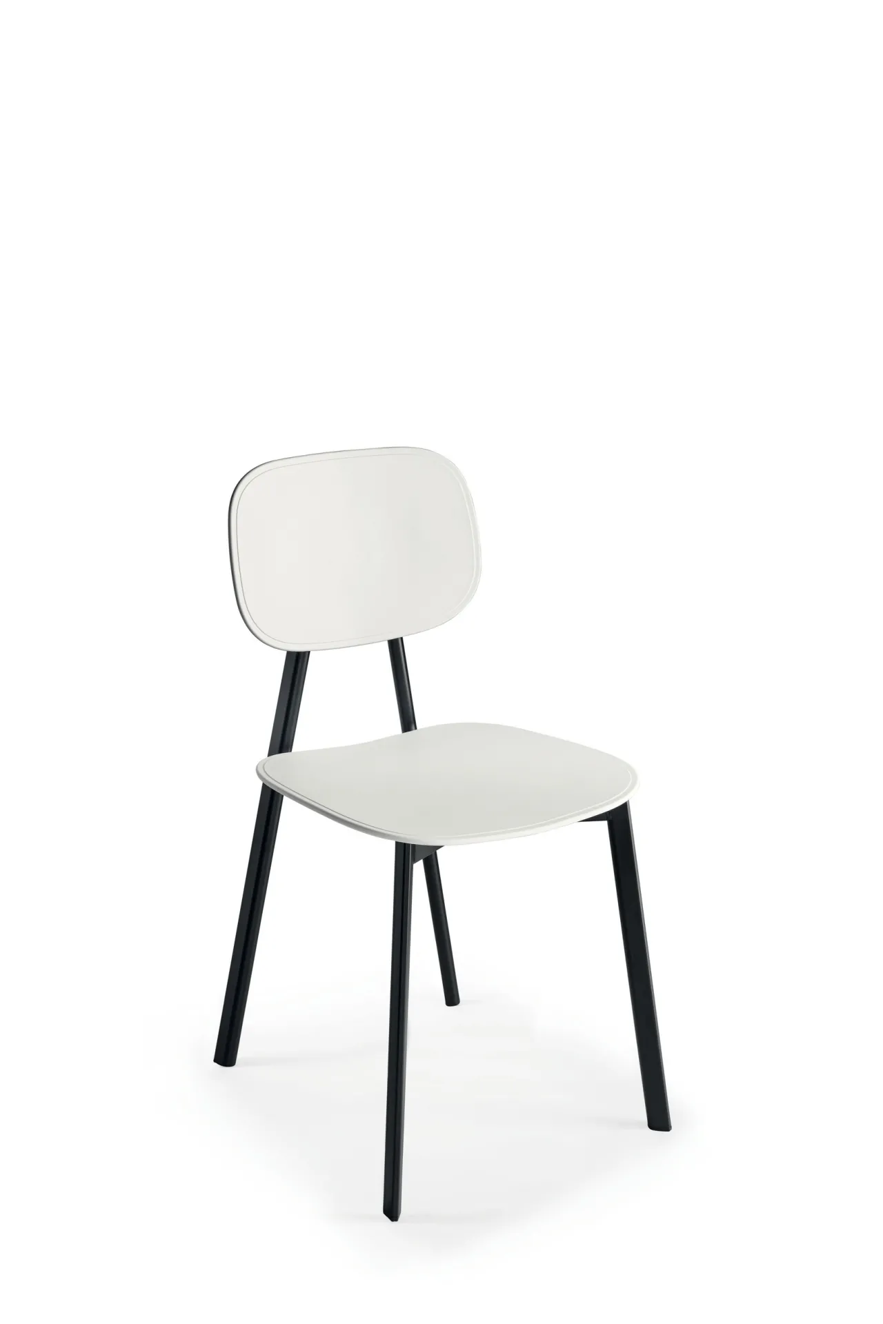 Sedia Painter Scavolini bianca con telaio nero su fondo bianco