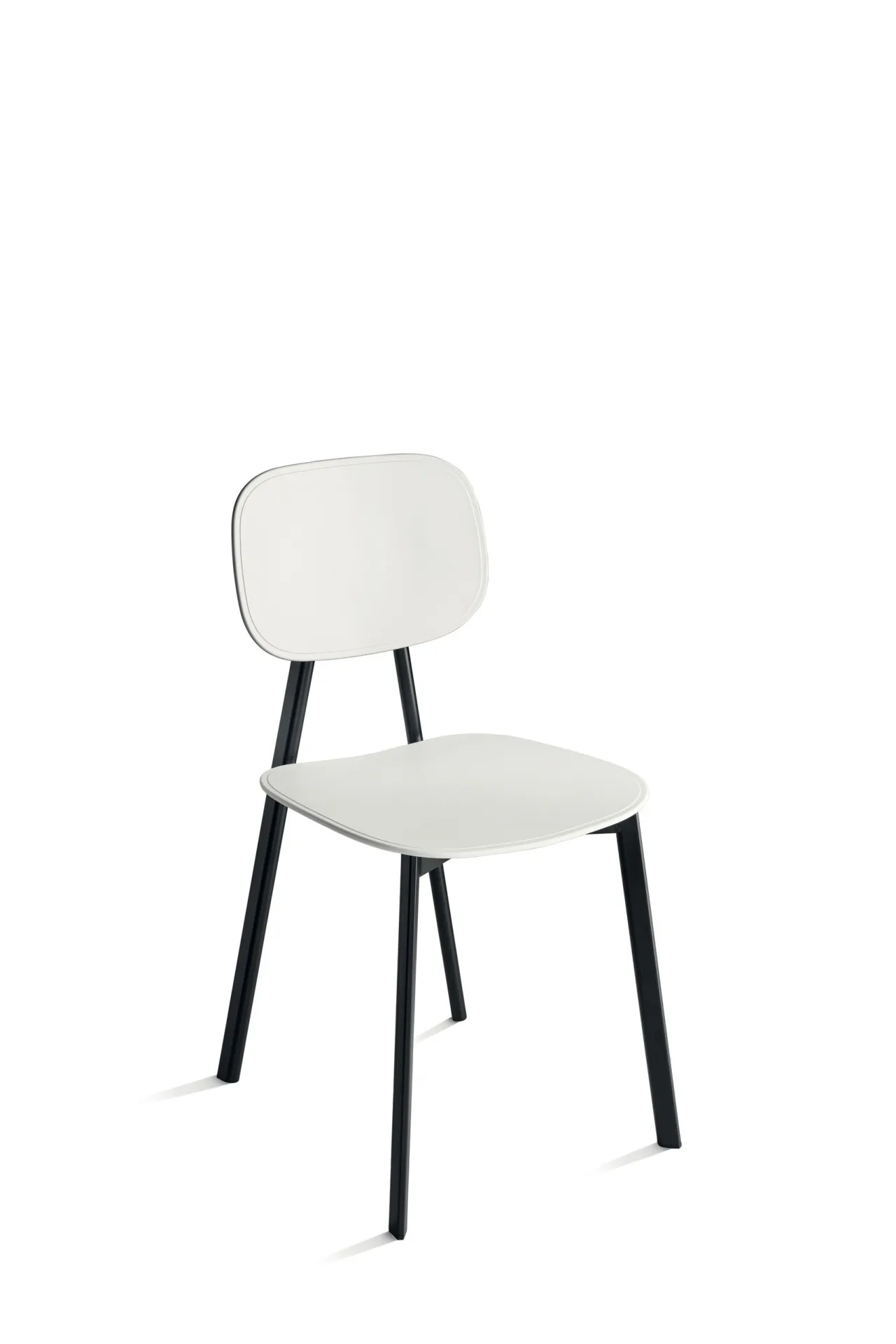 Sedia Painter Young Scavolini bianca con telaio nero su fondo bianco