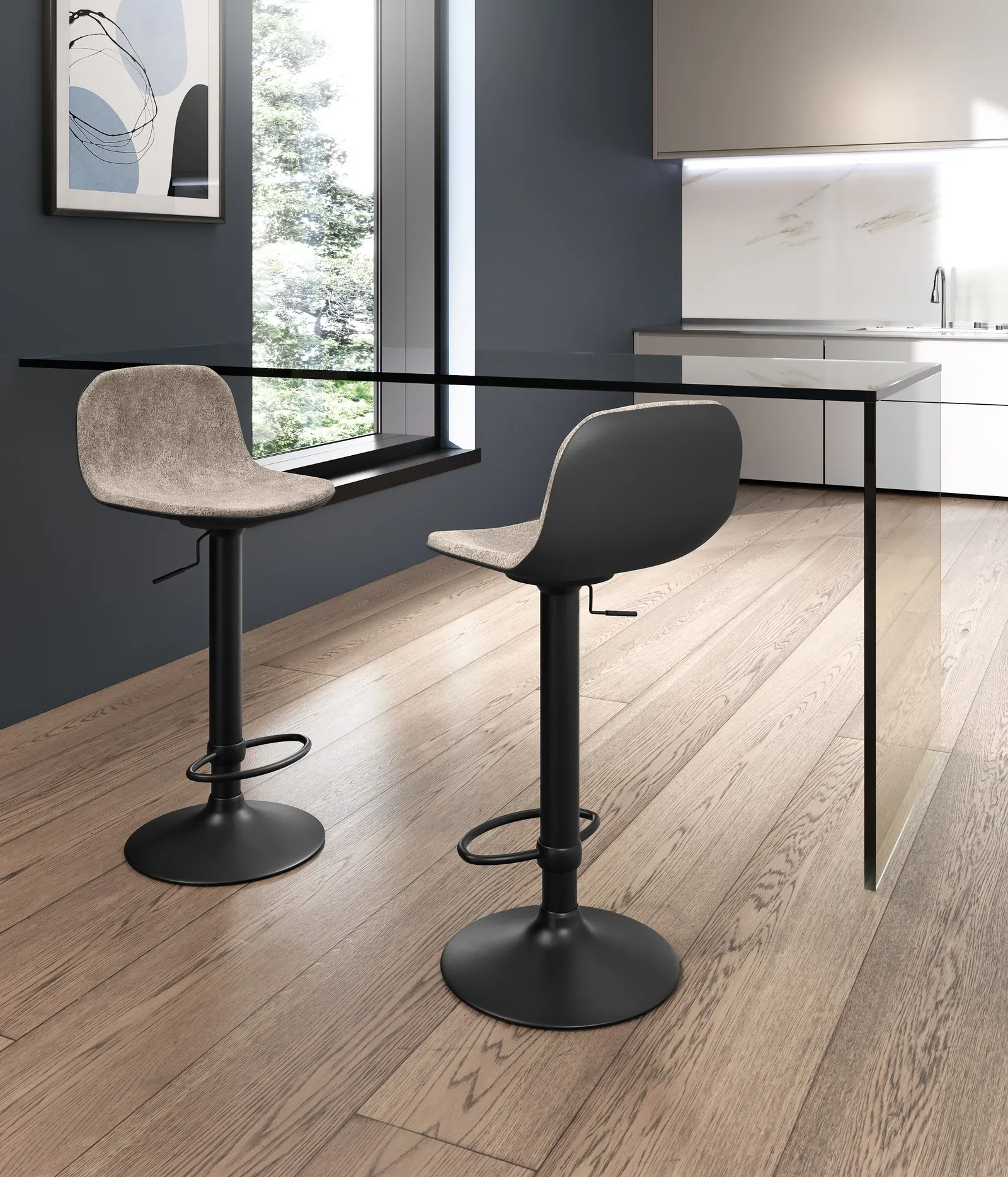 Sgabelli Teo Stones beige e grigi a un tavolo alto in vetro