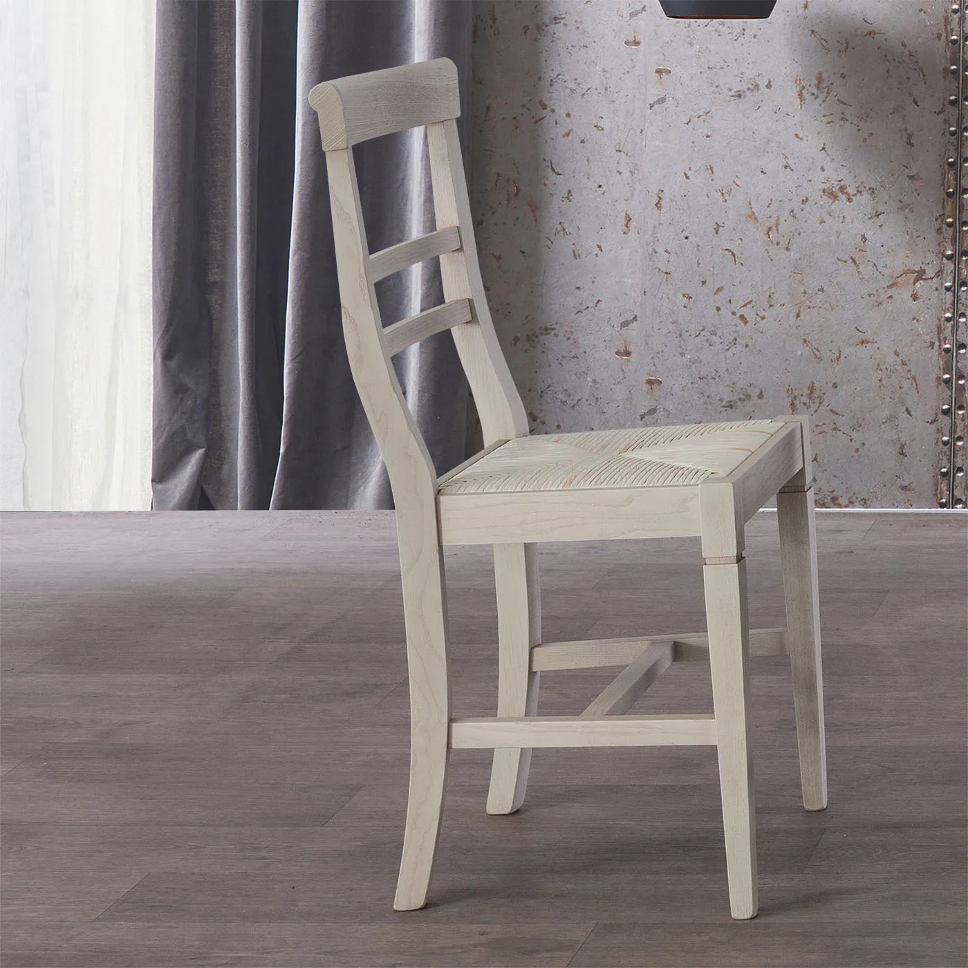 Sedia Alice Tecnolegno laccata bianco anticato con seduta in paglia