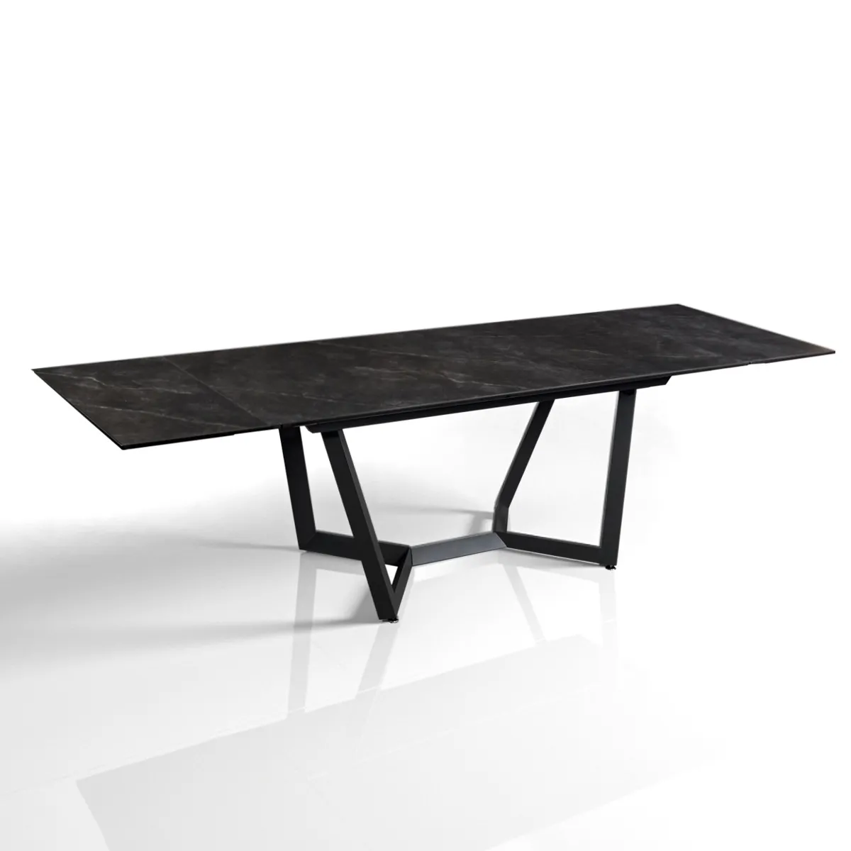Tavolo Leo Evo Tomasucci scontornato con gambe trapezoidali