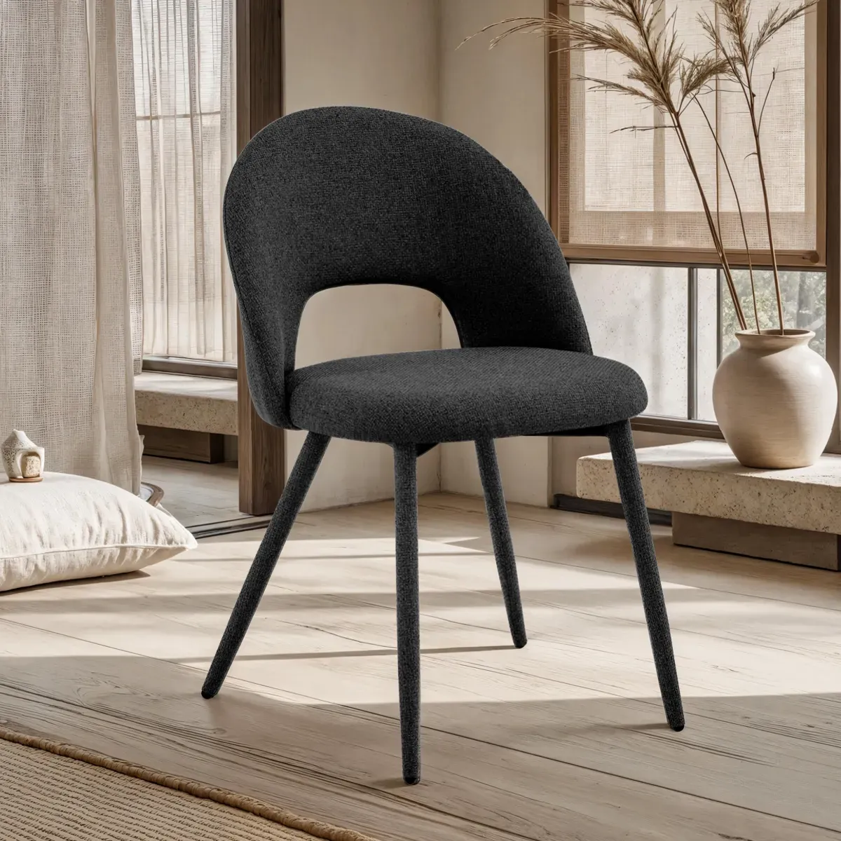 Sedia Selma Black Tomasucci in tessuto nero Easy Clean