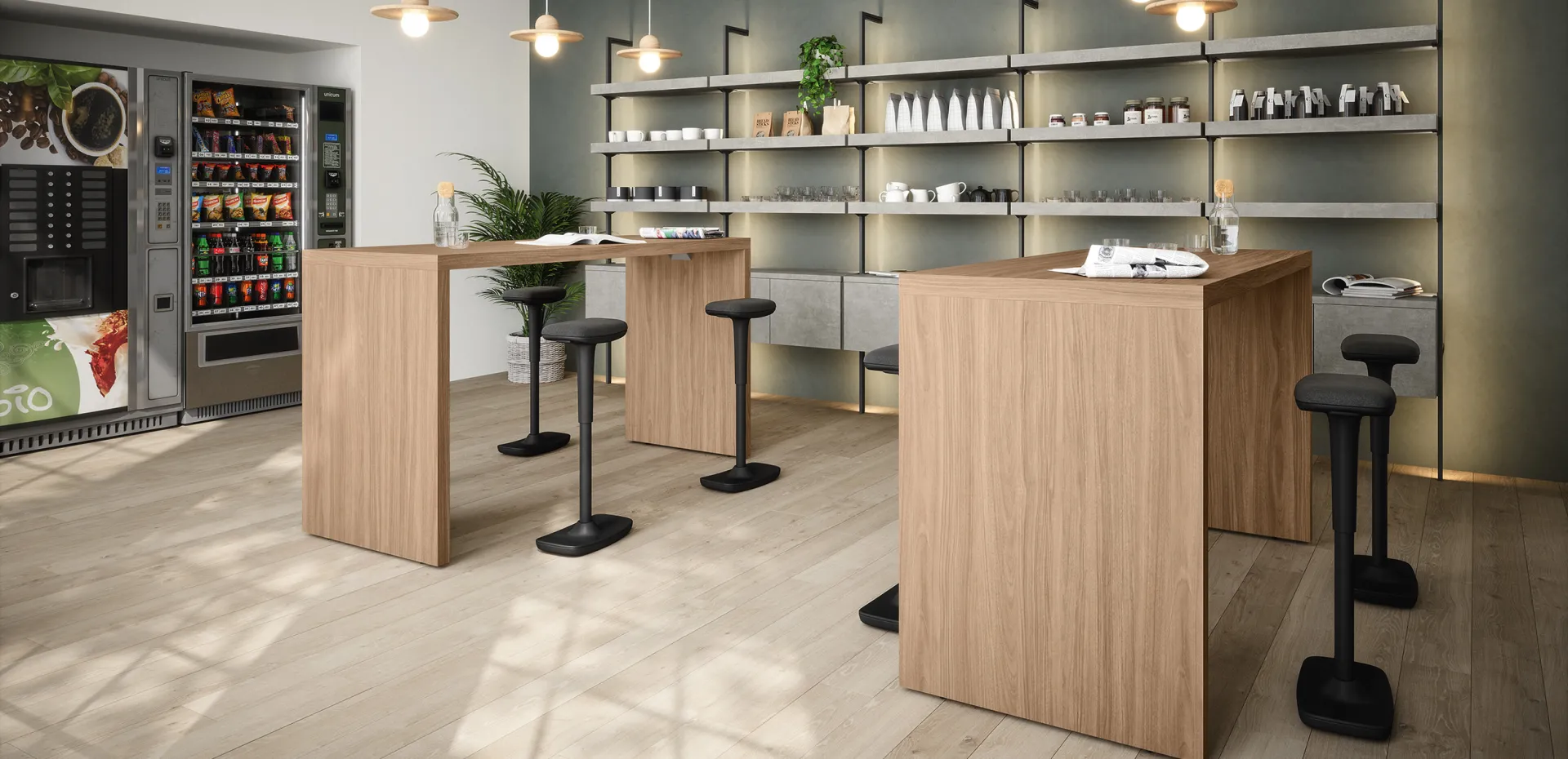 Sgabelli Harlem Cinquanta3 ai tavoli alti in legno di uno spazio caffè