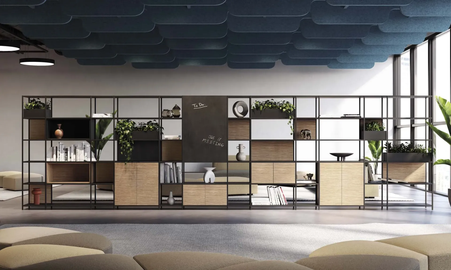 Libreria Phylo Frezza nera lunga con contenitori in legno in un open space