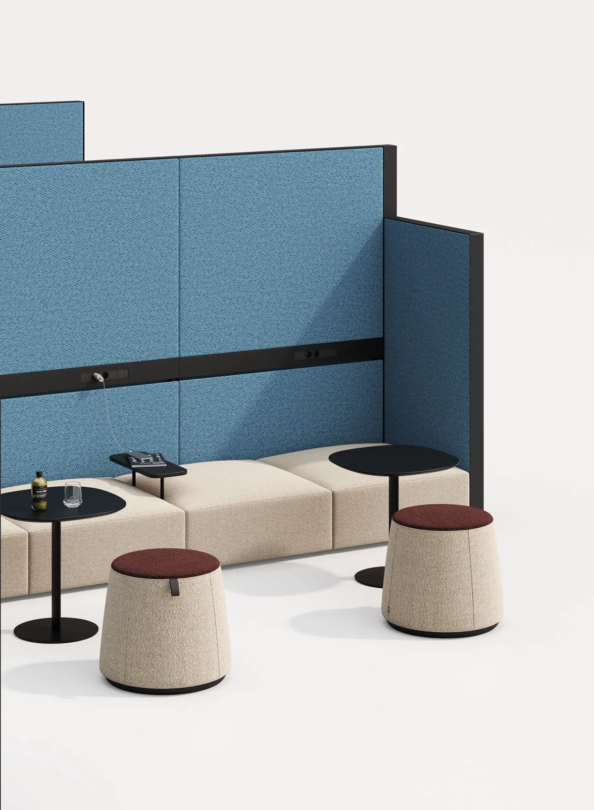 Parete Pal 82 Frezza azzurra con pouf e tavolino