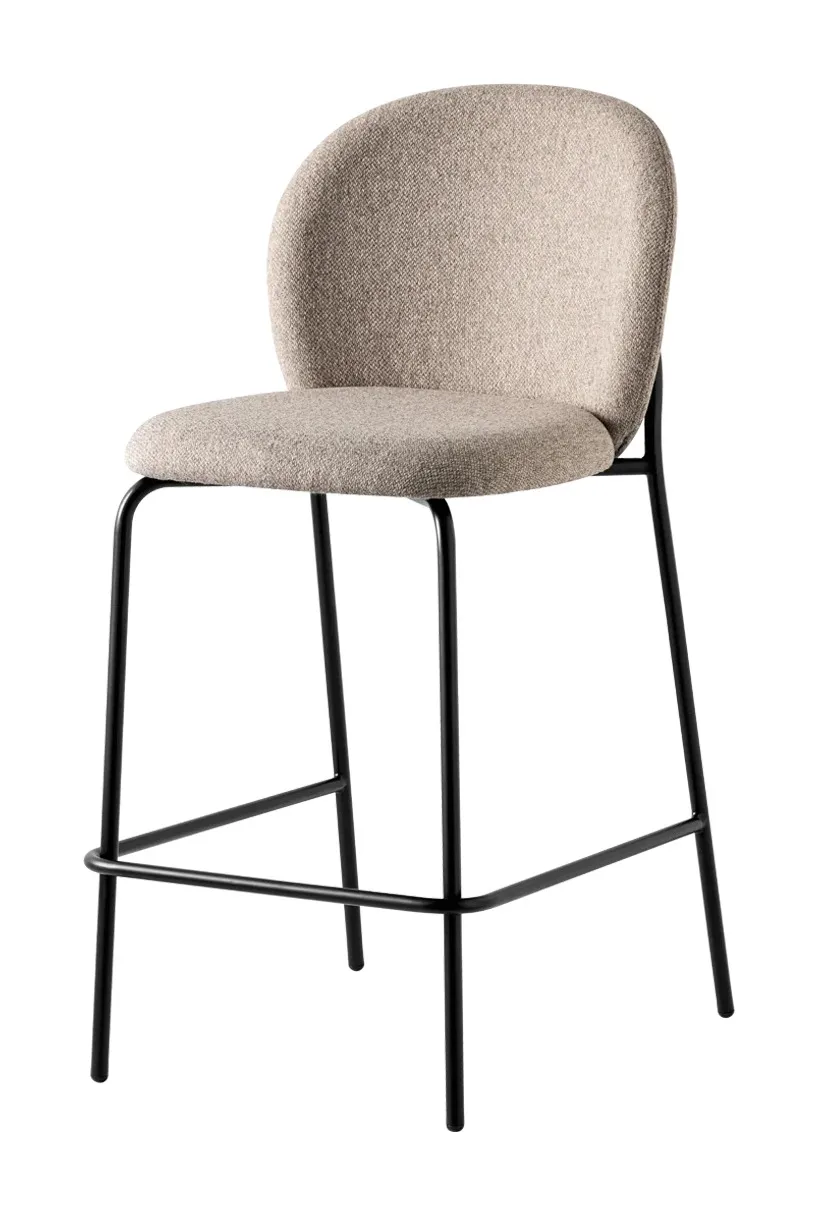 Sgabello Cozy Mid Connubia in tessuto tortora con struttura nera su fondo bianco