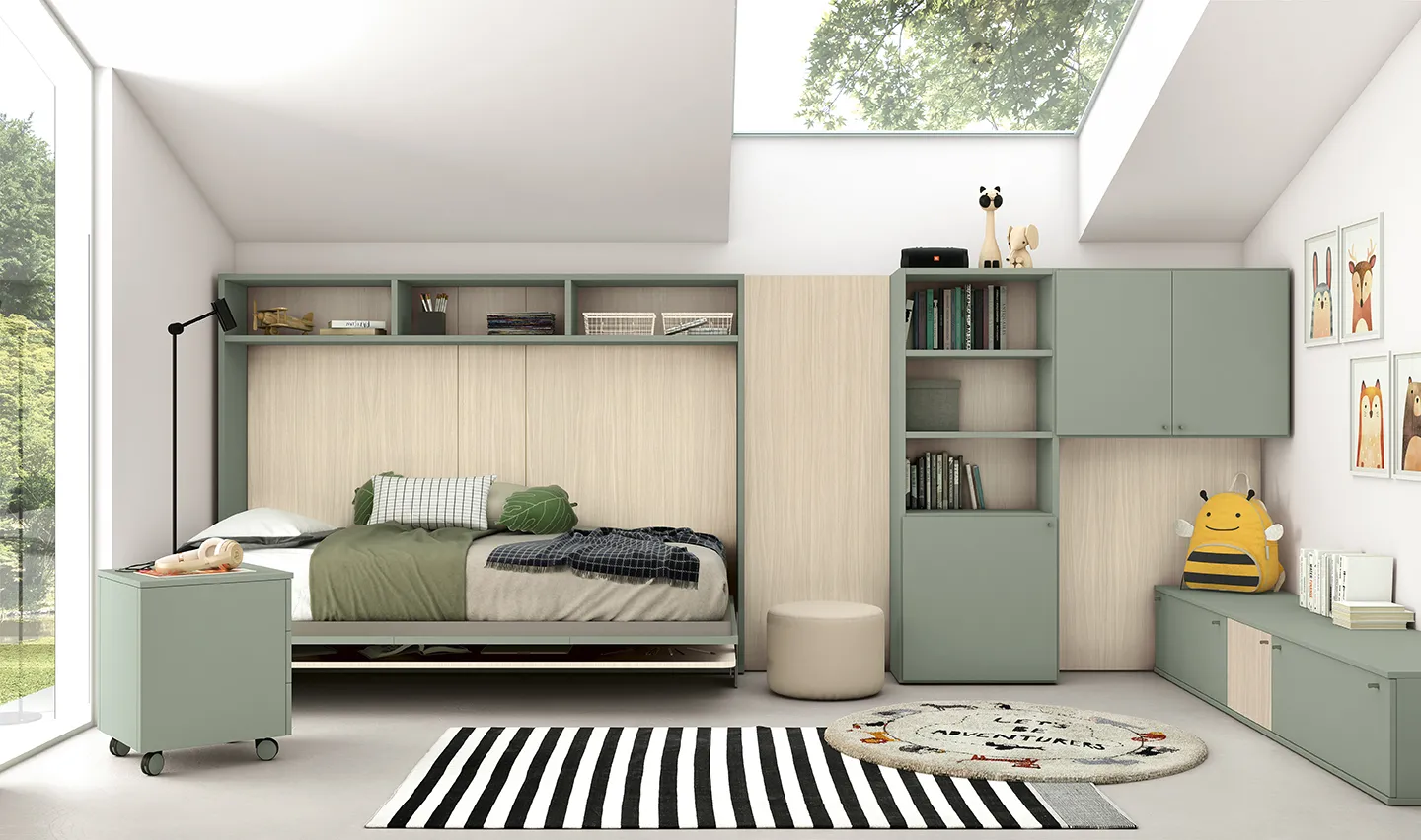 Letto ribaltabile orizzontale Golf Kid's Space Colombini verde salvia con vani a giorno in una mansarda