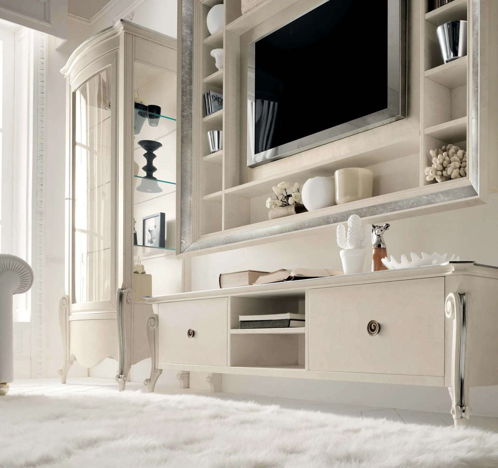 Porta TV Blanche Avenanti bianco patinato con pensile a cornice e base