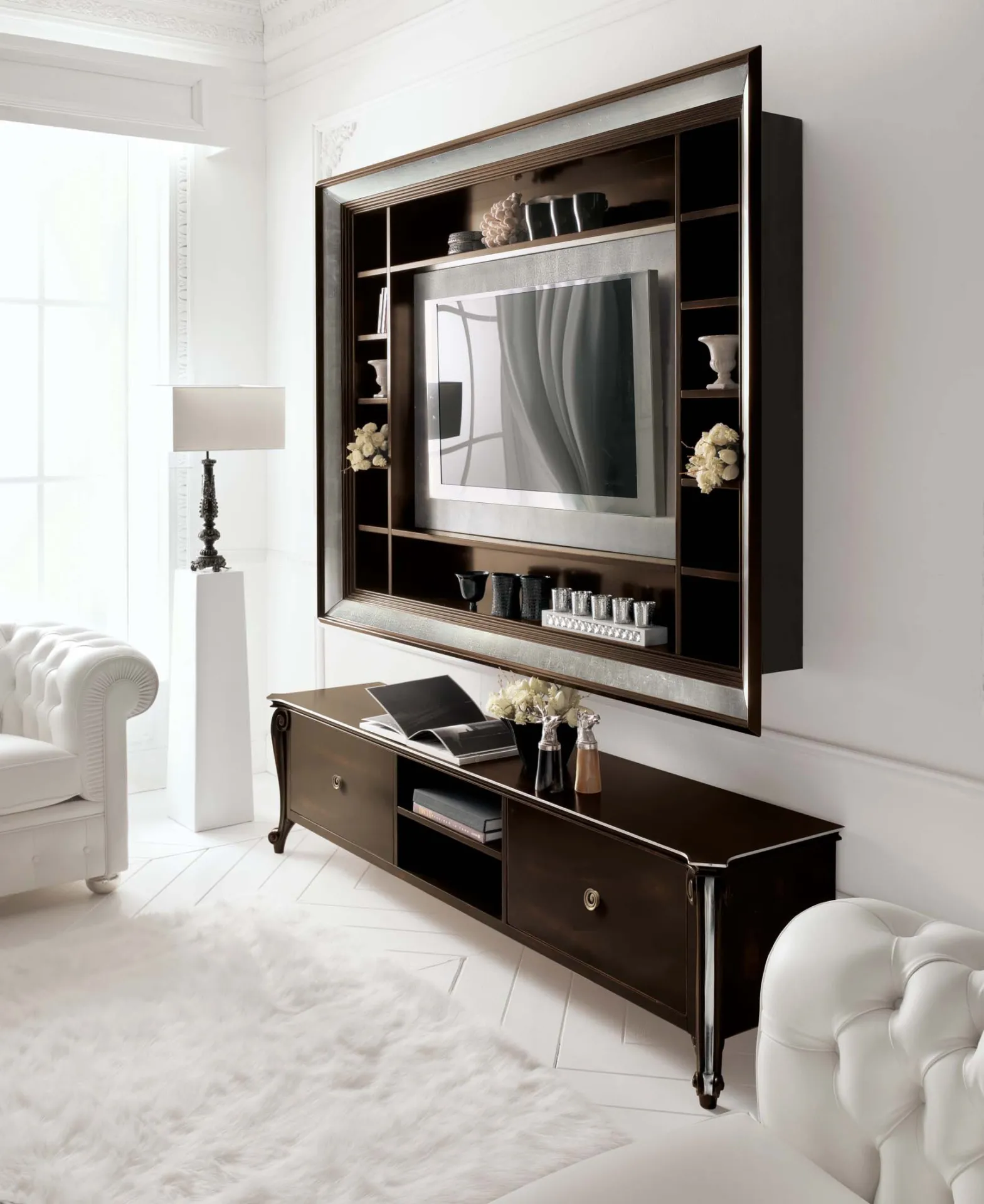 Porta TV Blanche Avenanti nero vintage con profili argento e base a cassettoni