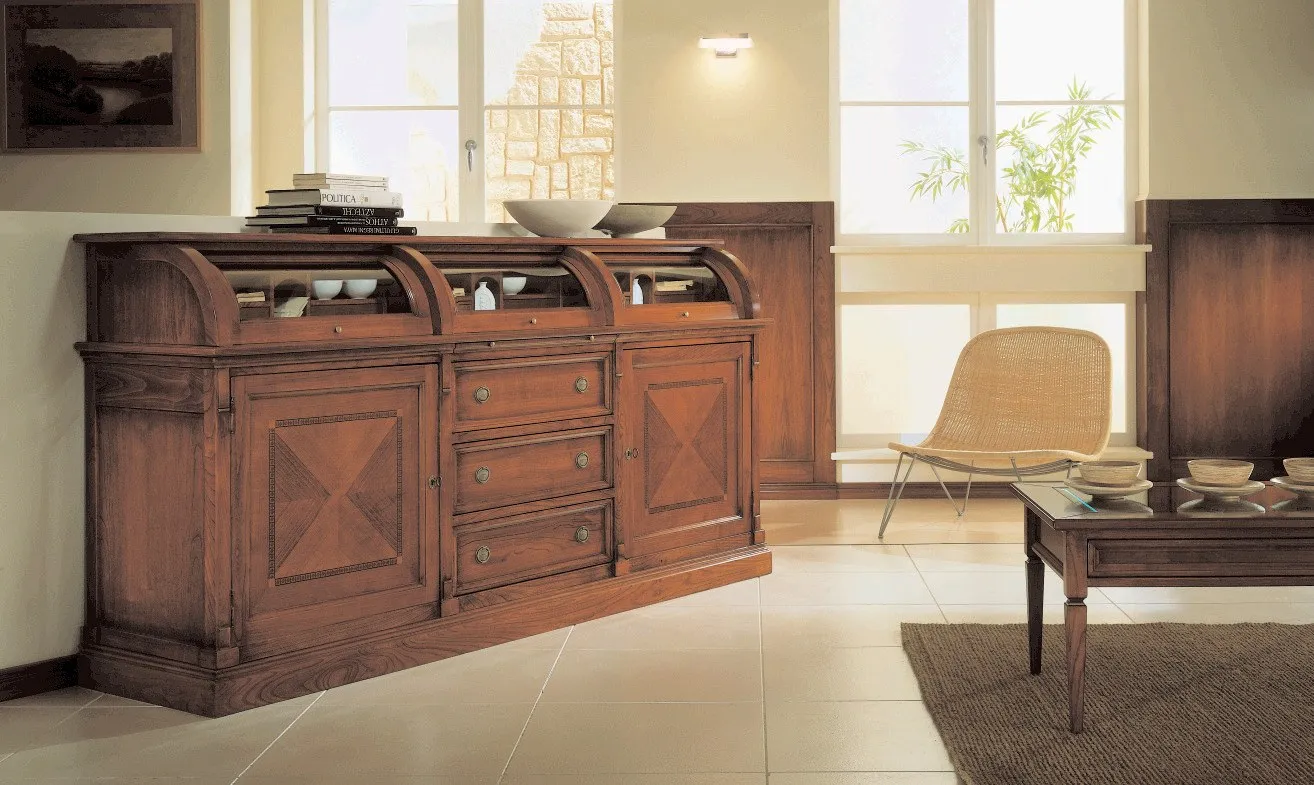 Credenza con cassettiera centrale e ribalta Ottocento Avenanti in ciliegio in un soggiorno