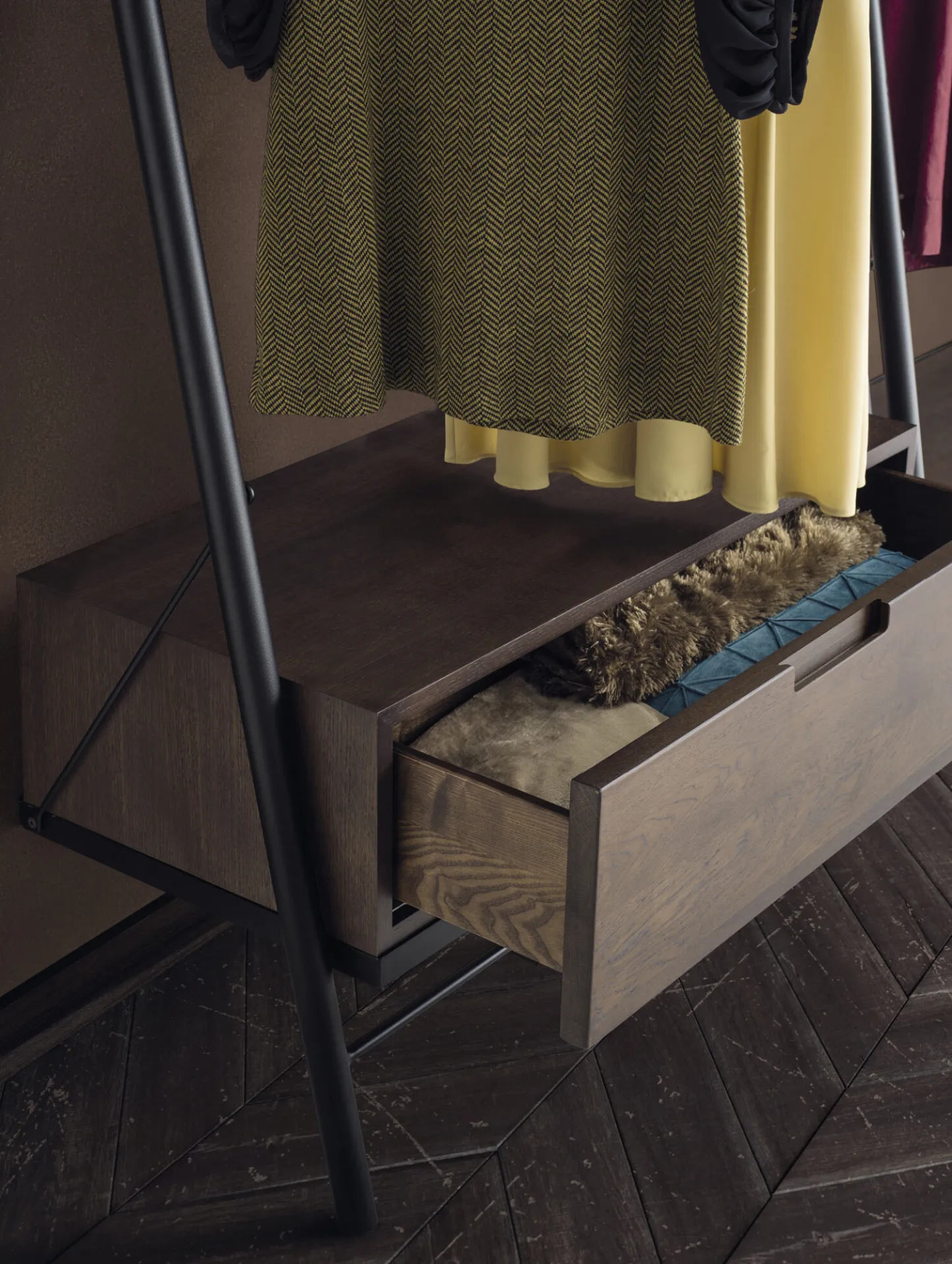 Cassetto aperto dell'appendiabiti Easy Closet Devina Nais