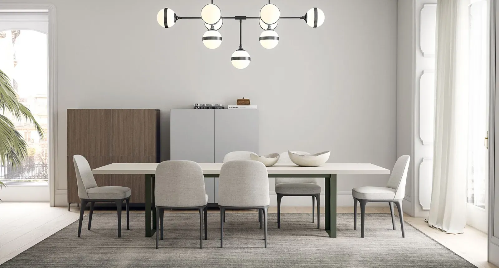 Madia High Dielle Modus alta 140 cm in una sala da pranzo con tavolo e sedie