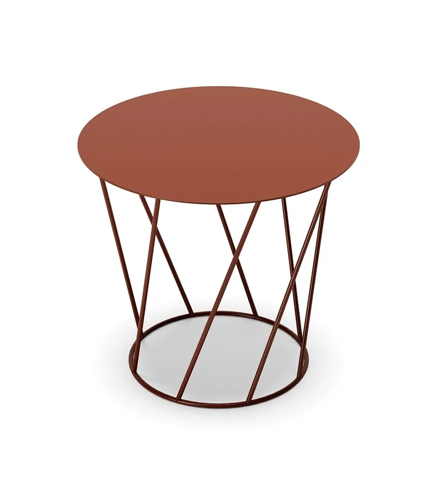 Tavolino basso Pulse L Dienne color terracotta con struttura a cesto