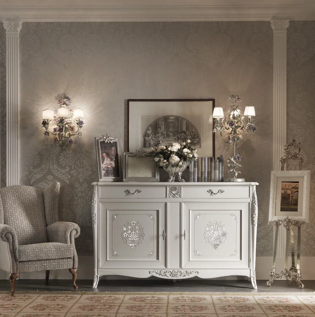 Credenza 2 porte Gran Guardia Francesco Pasi bianca foglia argento tra appliques e bergère