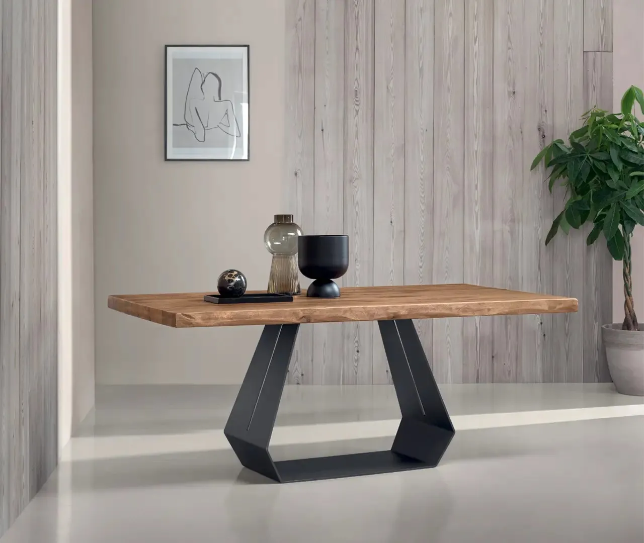 Tavolo Bangkok Le Fablier in rovere invecchiato su base centrale in metallo nero, parete in legno