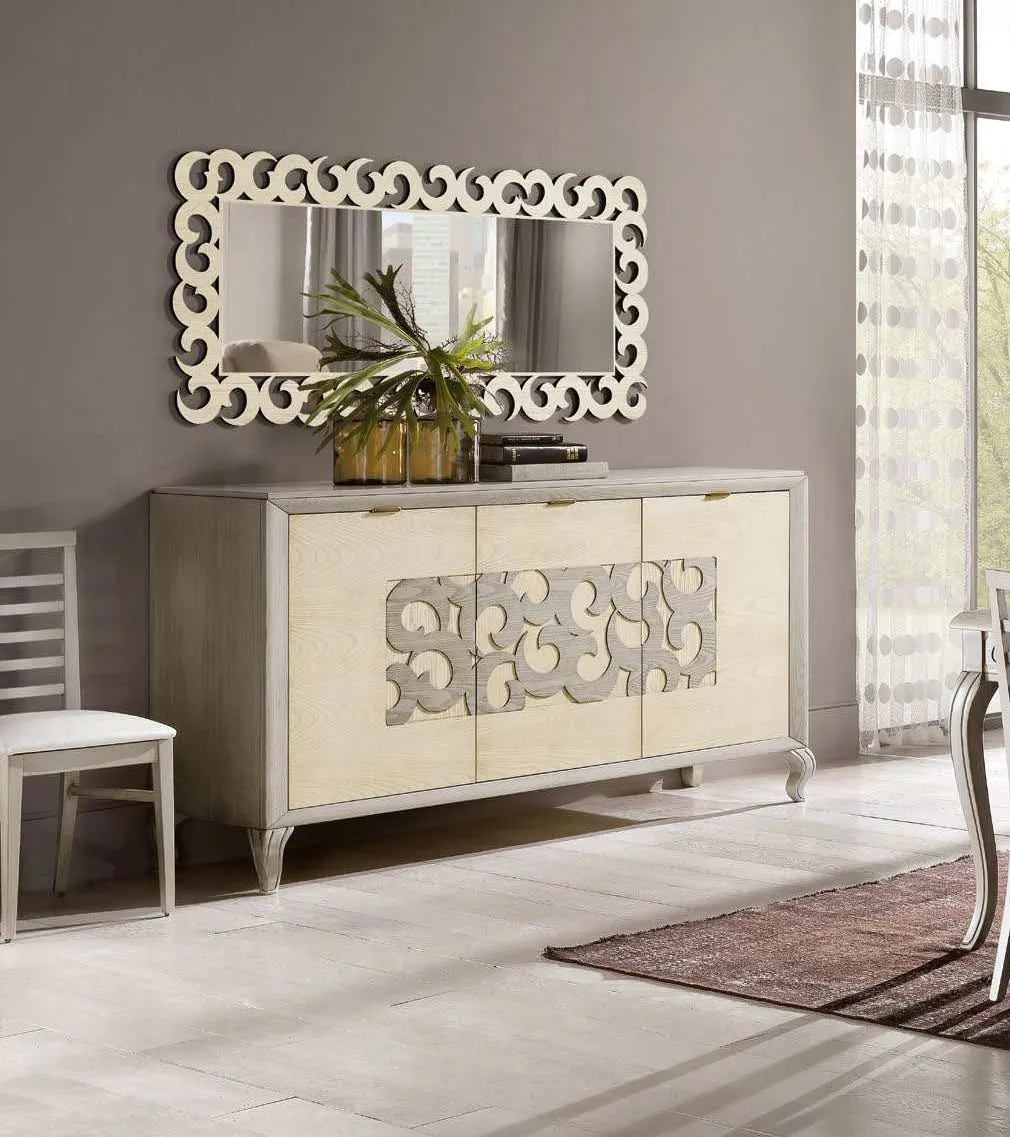 Credenza con decoro Imba Icon 2.4 a tre ante sotto una specchiera traforata