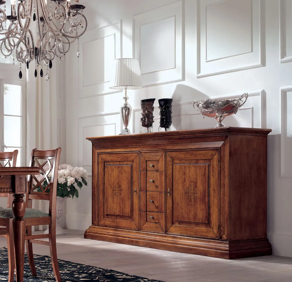 Credenza classica Imba Icon 2.0 color noce in una sala con boiserie bianca