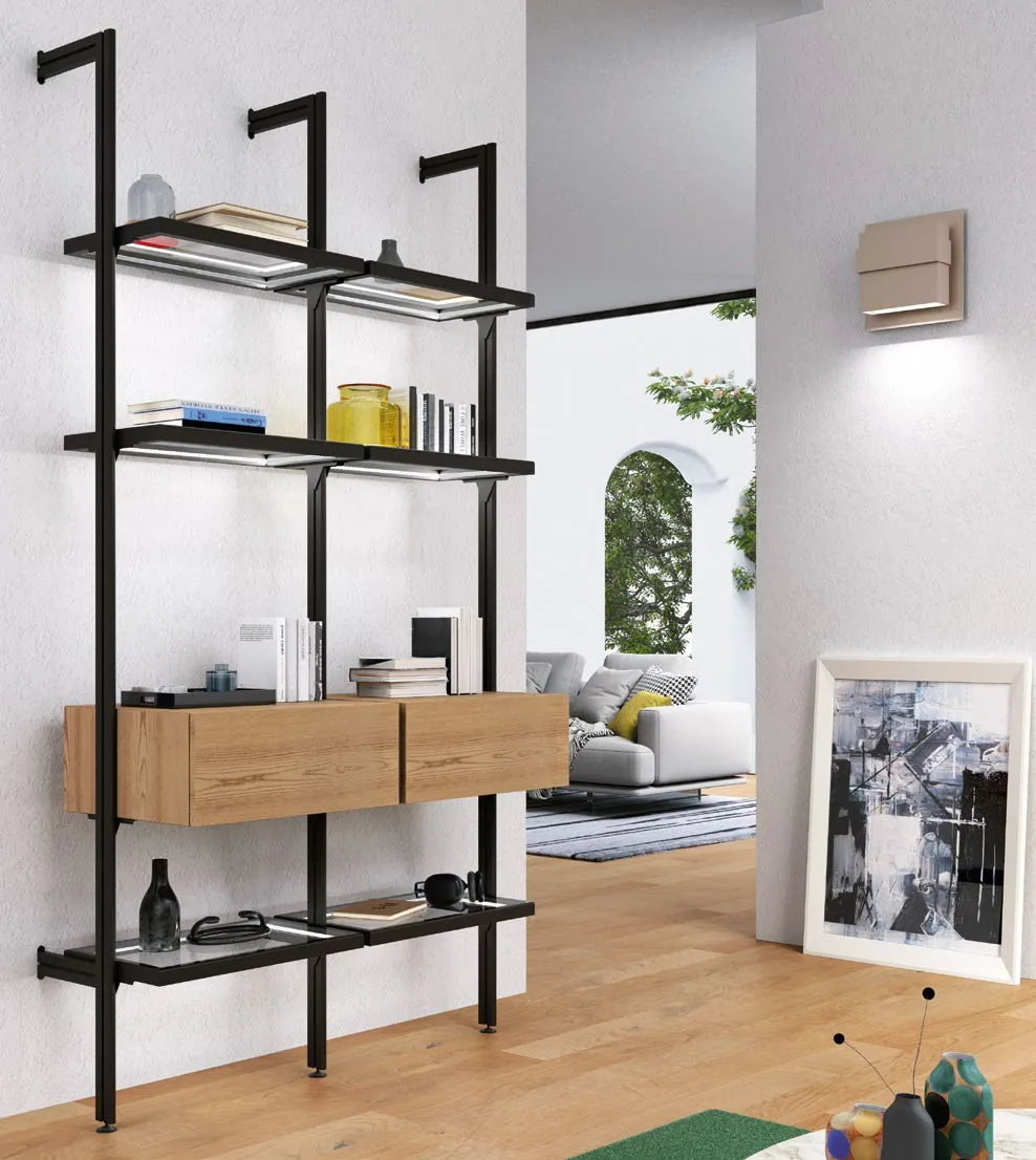 Composizione libreria 4 Nova Imba stretta con spalle nere e base in frassino Argilla