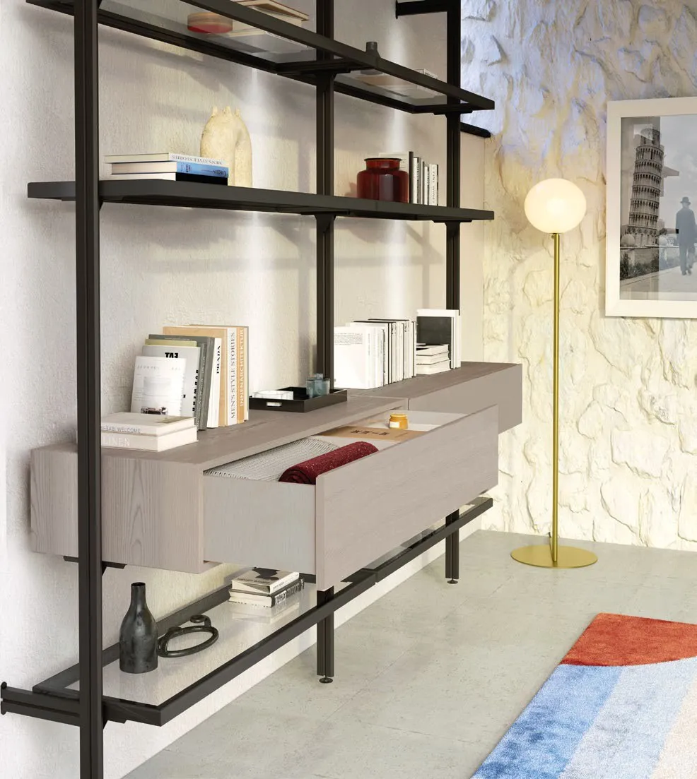 Composizione libreria 7 Nova Imba con pensili a ribalta e lampada dorata