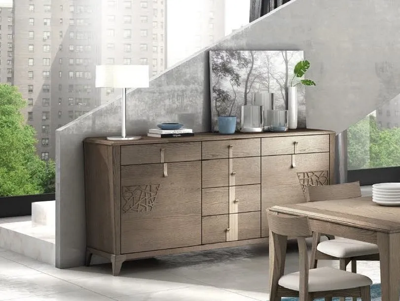 Credenza tortora Trend Style Imba con traforo e cassetti, ritaglio della scena con tavolo e vetrine