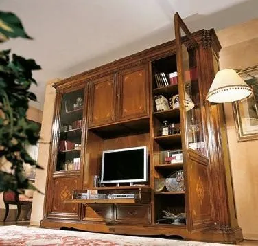 Soggiorno intarsiato Trend Style Imba in noce visto di scorcio con lampada