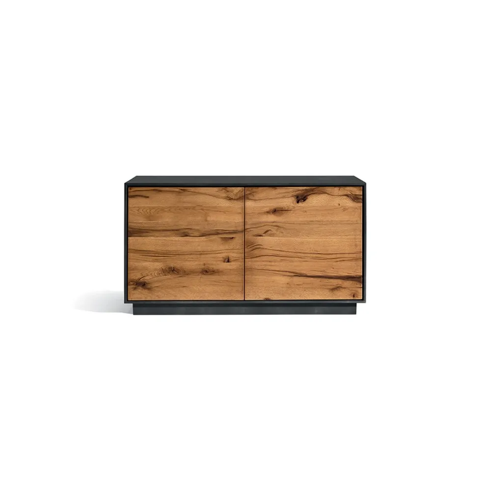 Madia Toronto Le Fablier in rovere copper su fondo bianco