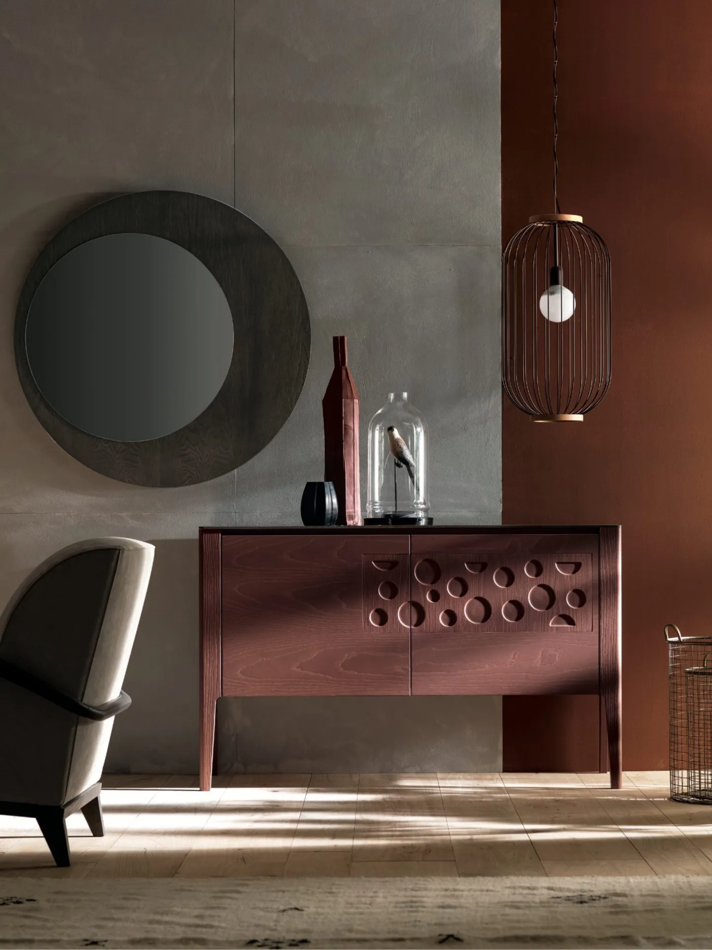 Credenza Fly Modo 10 rossa a due ante con specchio tondo e poltrona