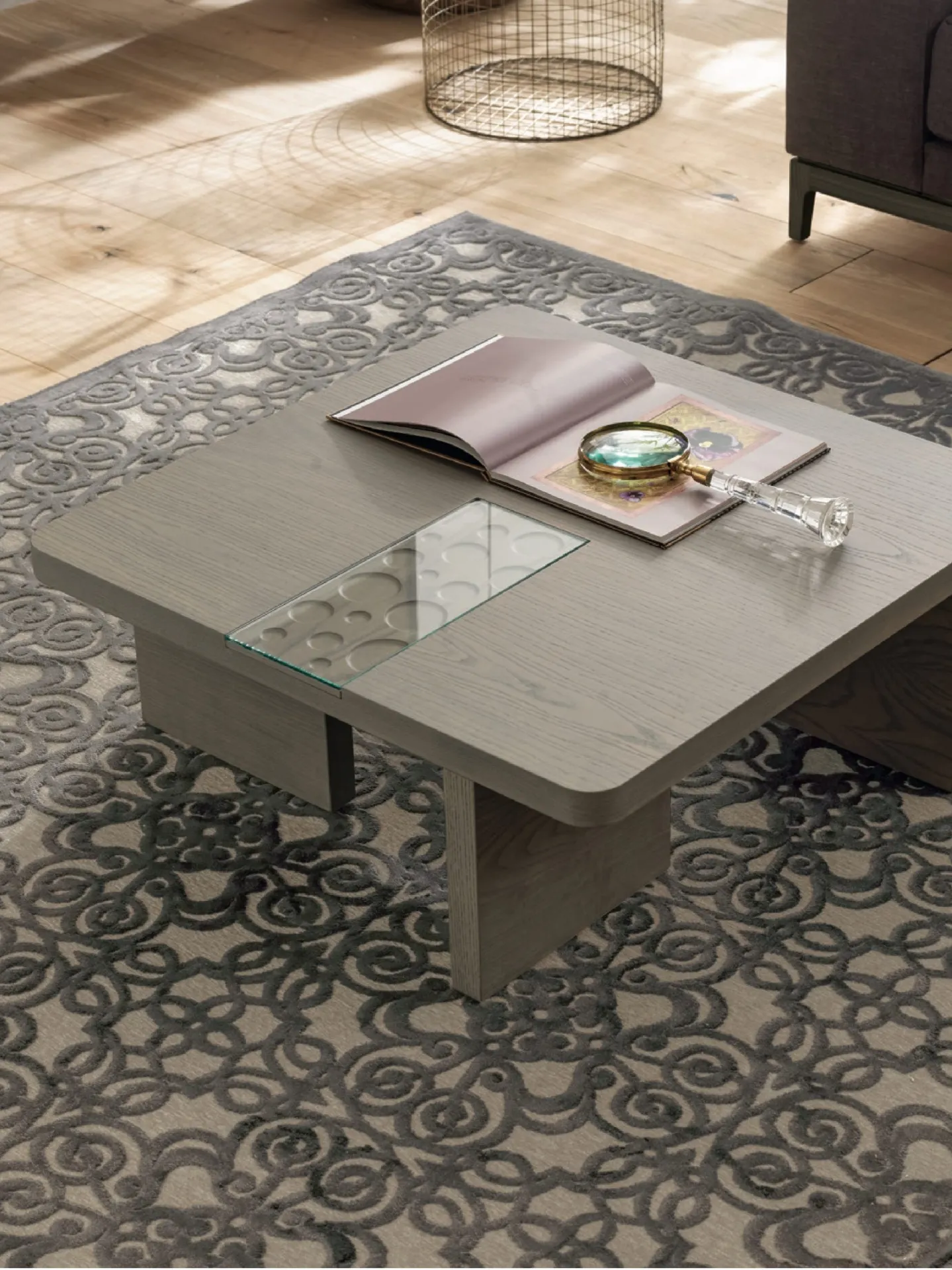 Tavolino Moon Modo 10 grigio con piano decorato su tappeto