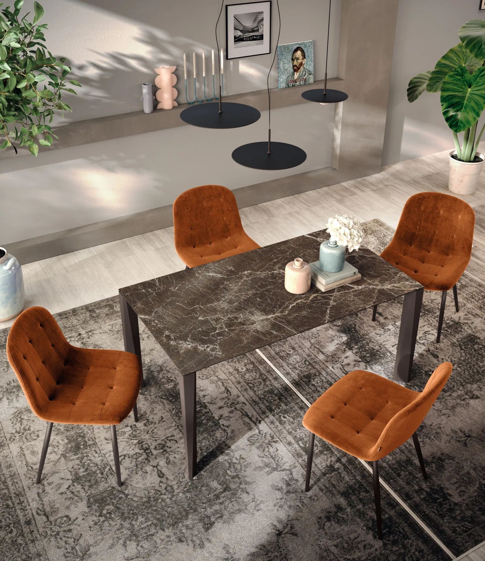 Tavolo Supernova Scavolini con piano effetto marmo marrone e sedie arancioni imbottite