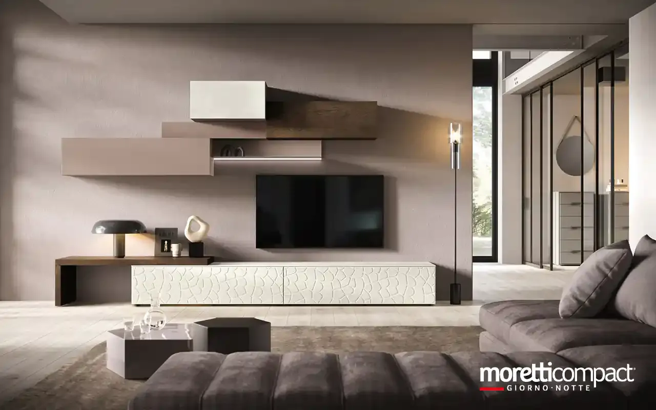 Soggiorno Kosmos KC103 Moretti Compact con base in biomalta testurizzata e pensili sovrapposti rosa e rovere