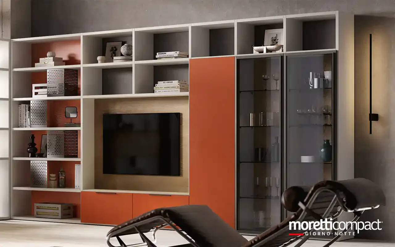 Libreria Kosmos KL211 Moretti Compact bianca con colonna corallo, vetrina e cornice TV in rovere