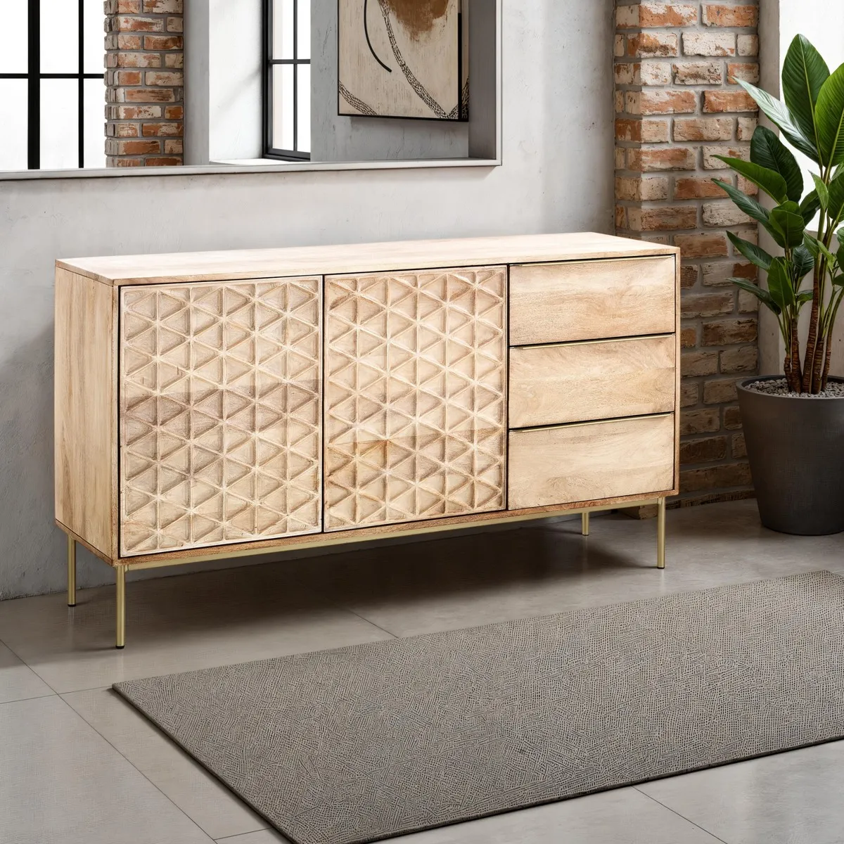 Madia Atum Tomasucci in mango naturale con ante a rilievo e base oro