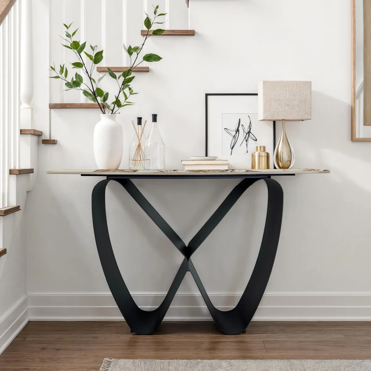 Consolle Infinity Black Marble Tomasucci con lampada e oggetti