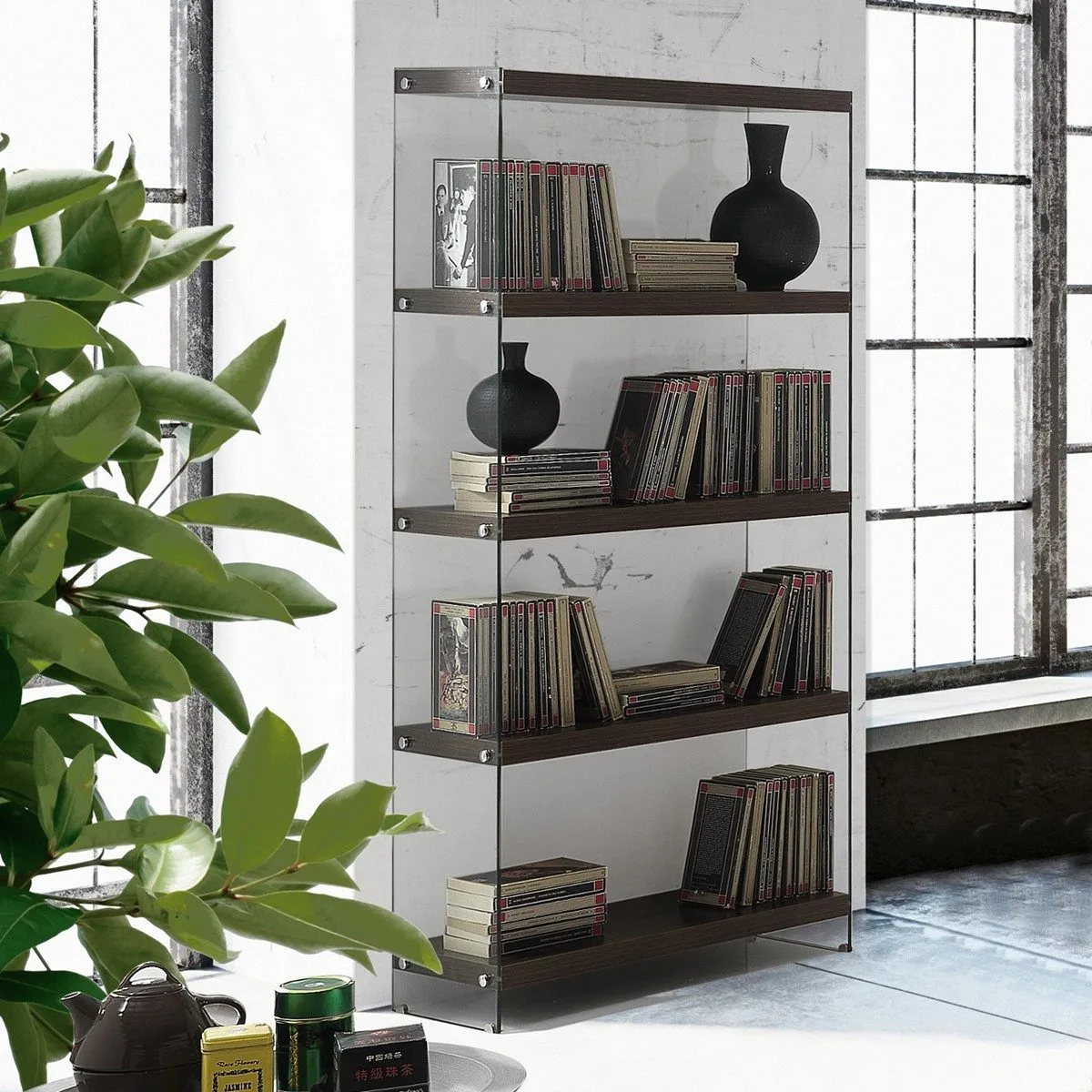 Libreria Nancy Dark Wood Tomasucci con cinque ripiani noce scuro in soggiorno