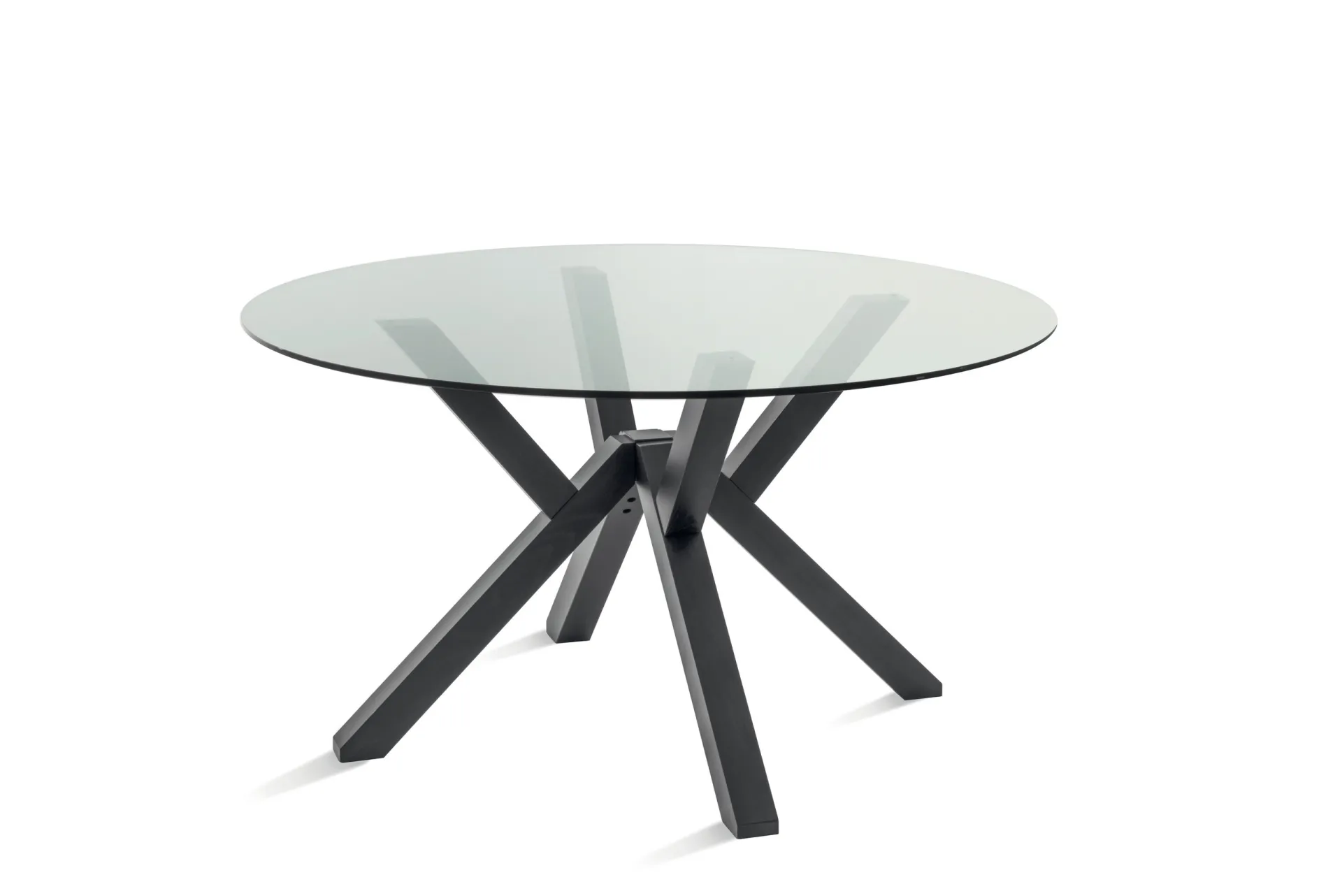 Tavolo Shangai Scavolini su fondo bianco, con piano rotondo in vetro e base in faggio scuro