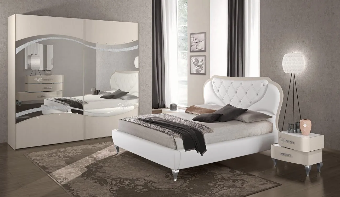 Camera Tablet con armadio Smeraldo Adriatica e letto capitonnè
