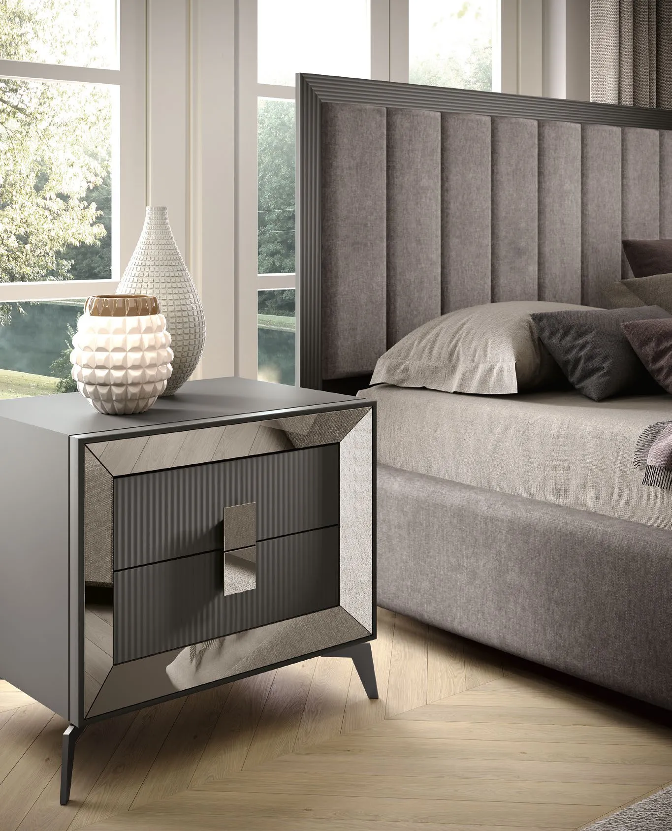 Letto Tiffany Adriatica con testata a doghe imbottite e comodino a specchio