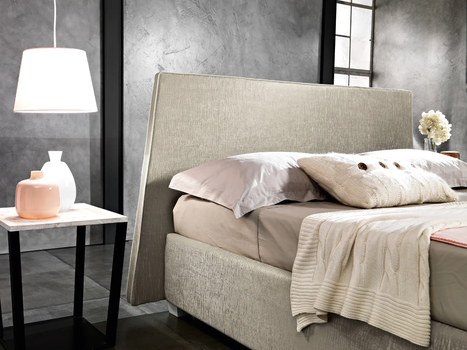 Altra ambientazione di Letto imbottito Tailor Artigiana Letti, vista frontale