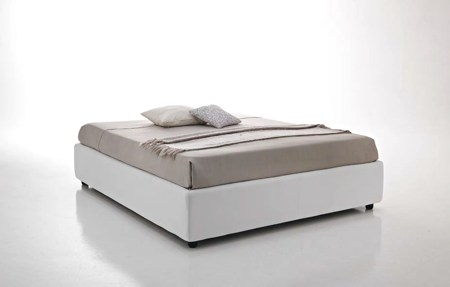 Letto sommier Flat Artigiana Letti visto per intero in una seconda camera