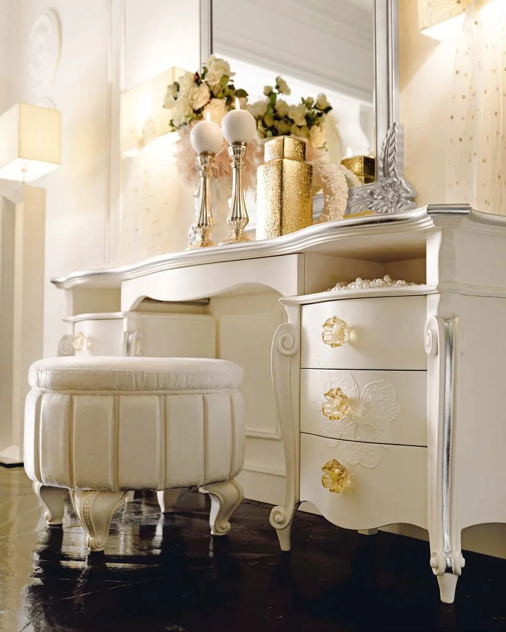 Toilette Brigitte Avenanti con cassetti e maniglie dorate e pouf in velluto