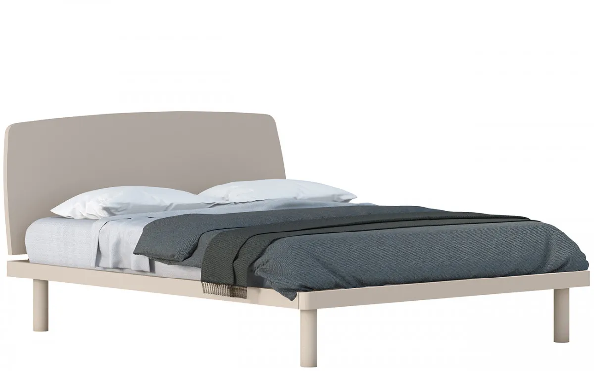 Letto Este Cinquanta3 color canapa su piedini con testiera curva, foto scontornata