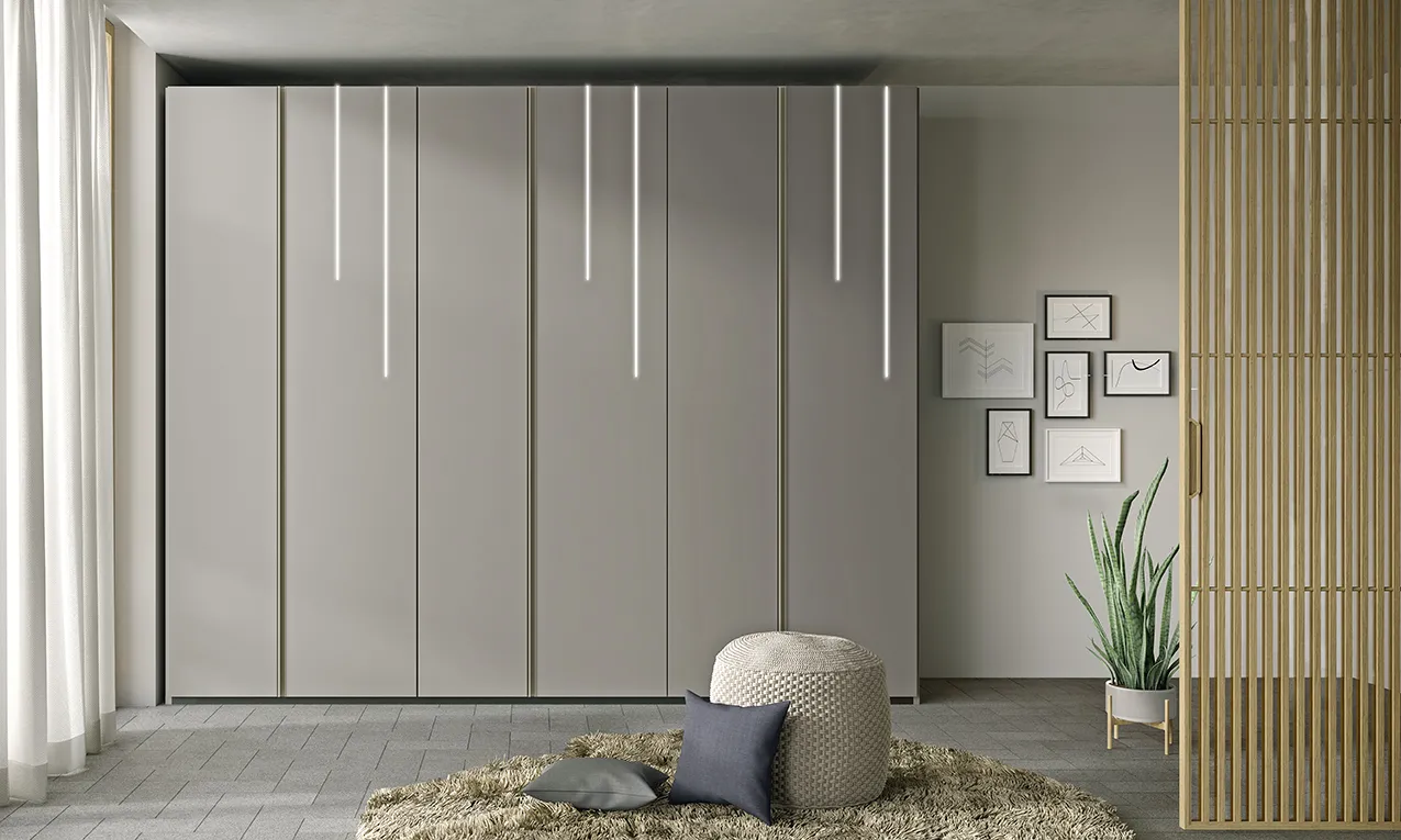 Armadio a battente Notte di Stelle 04 Corso 11 grigio chiaro con gole luminose