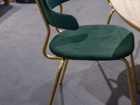 Vai alla foto 1